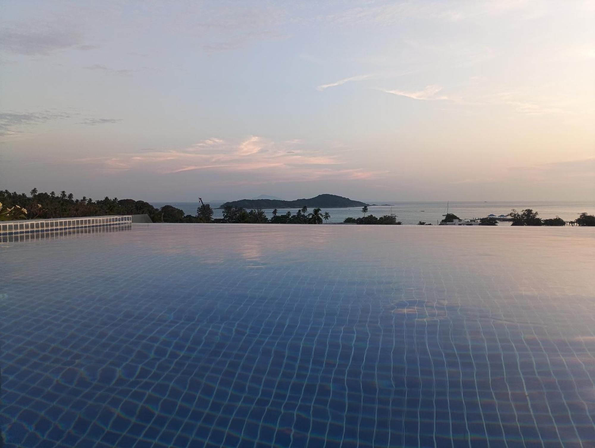 Babylon Sky Garden - Long Term Holiday Rentals Rawai 객실 사진