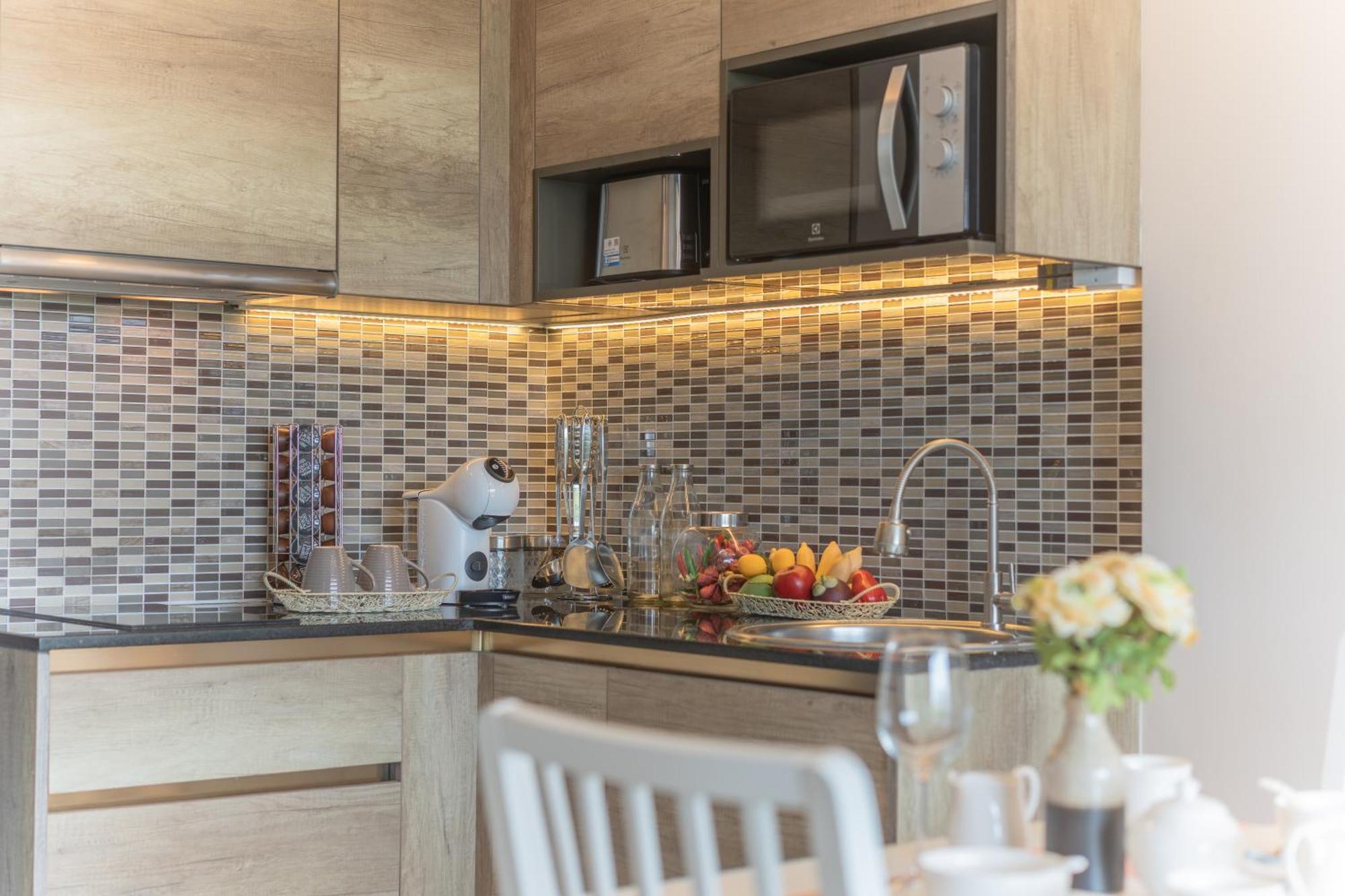 Babylon Sky Garden - Long Term Holiday Rentals Rawai 객실 사진
